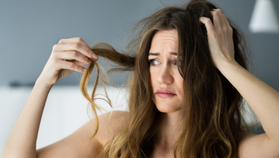 Rientro dalle vacanze e capelli danneggiati dal sole